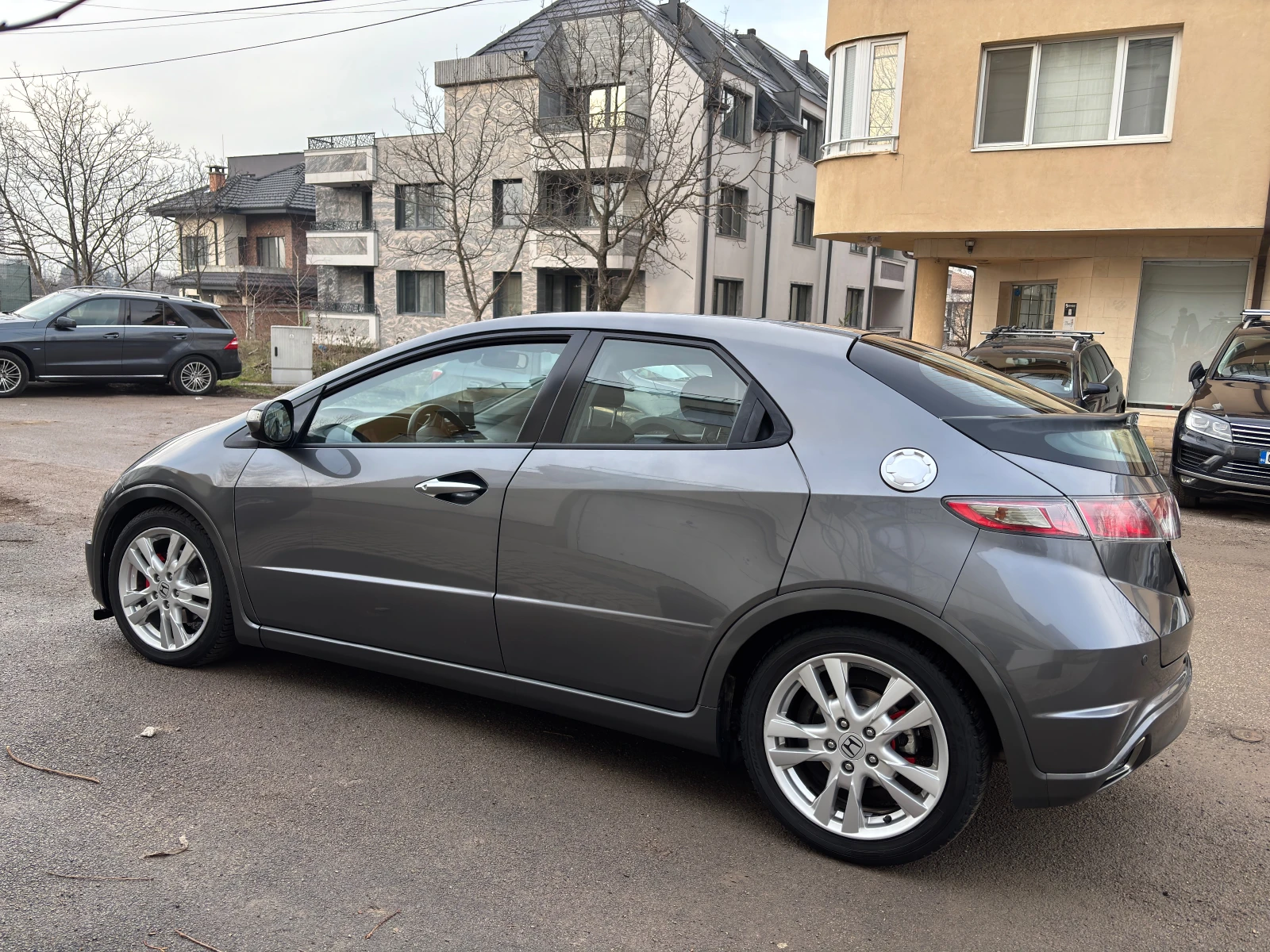 Honda Civic 2.2 i-CDTi, снимка 2 - Автомобили и джипове - 55954667