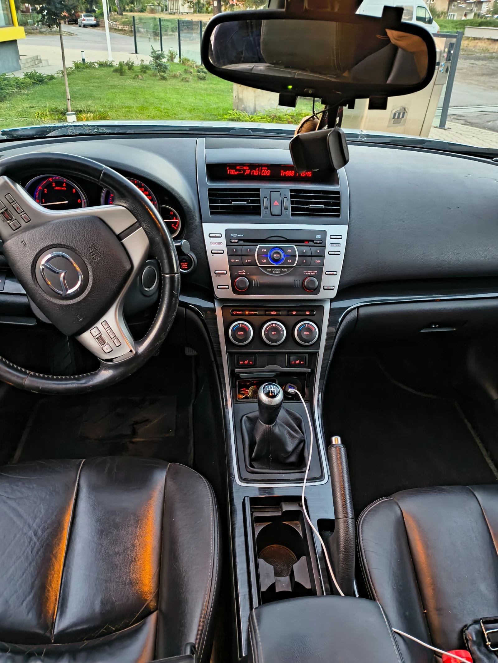 Mazda 6 2.5, снимка 5 - Автомобили и джипове - 56138611
