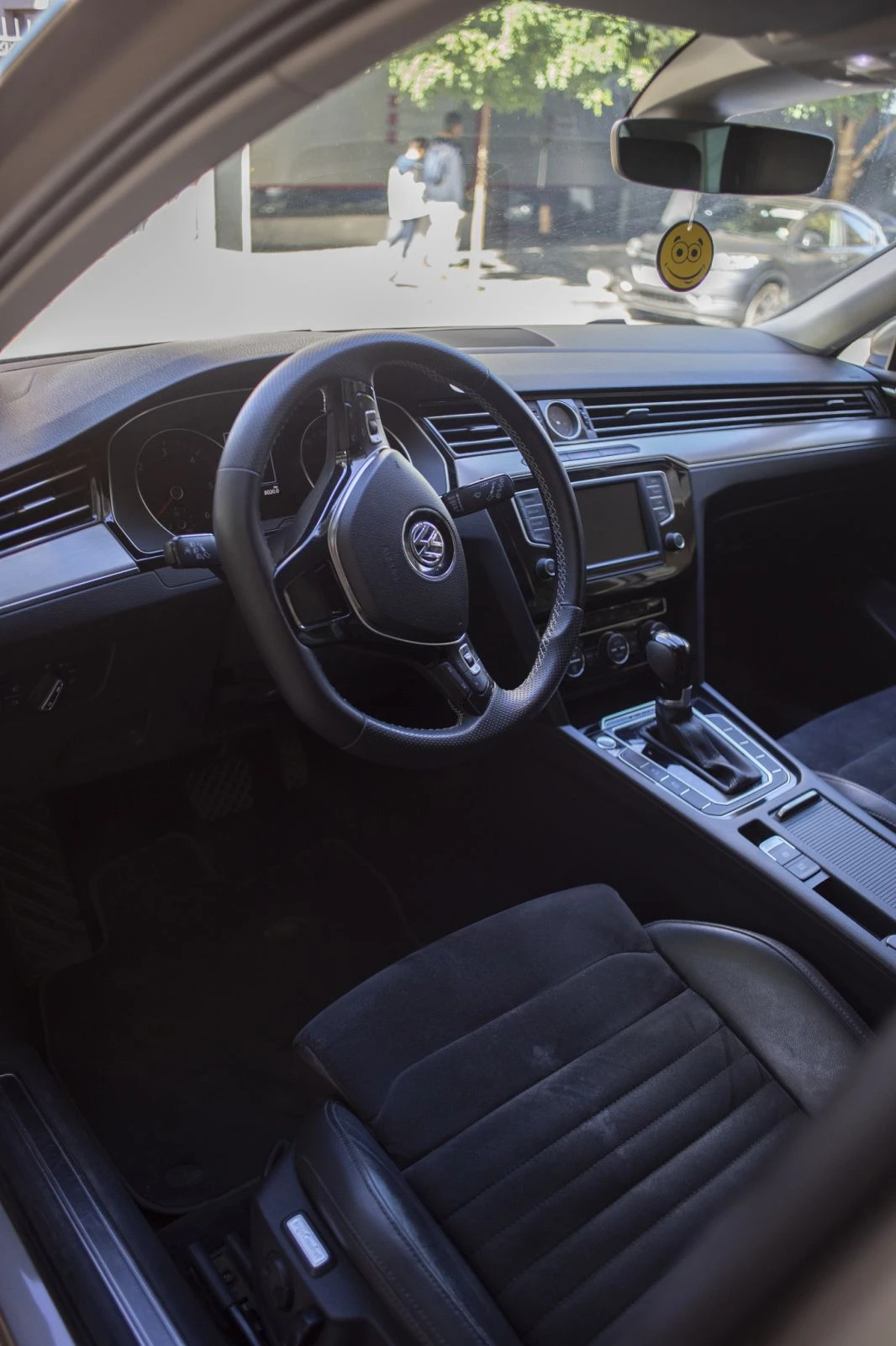 VW Passat, снимка 8 - Автомобили и джипове - 56361374