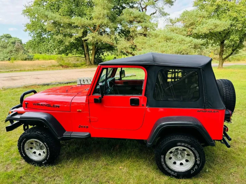 Jeep Wrangler, снимка 1 - Автомобили и джипове - 48388259