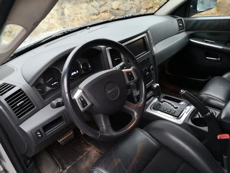 Jeep Grand cherokee 3.0 crd, снимка 7 - Автомобили и джипове - 49184103