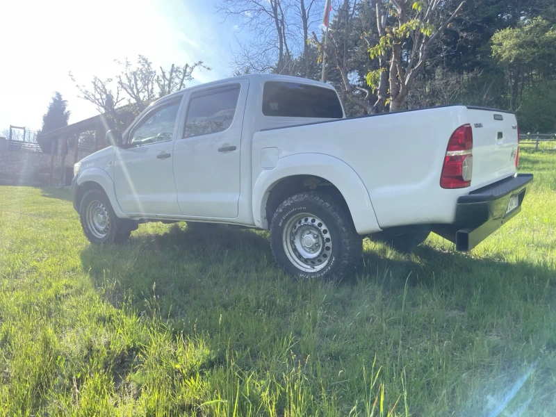 Toyota Hilux, снимка 3 - Автомобили и джипове - 51992108
