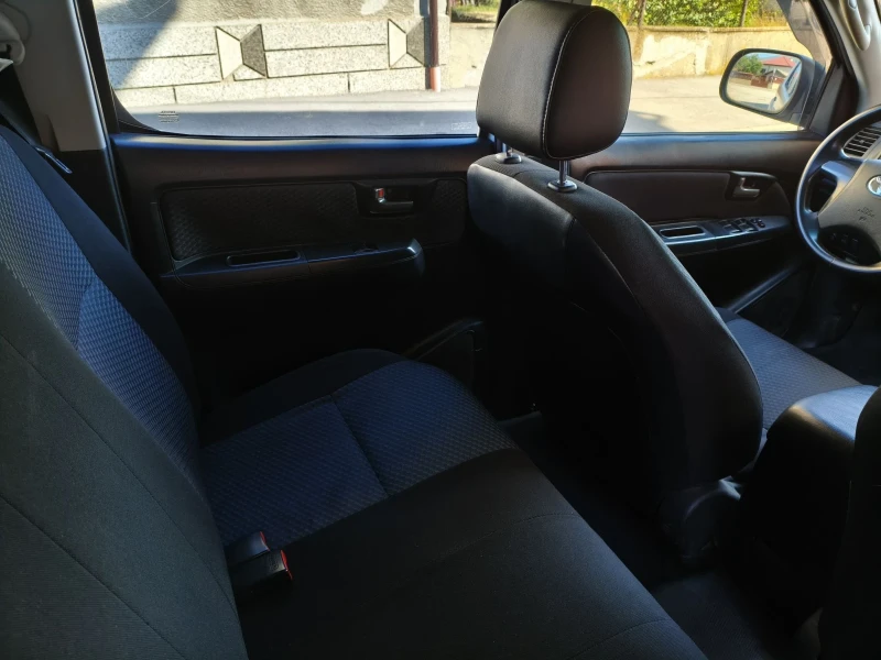 Toyota Hilux, снимка 7 - Автомобили и джипове - 51992108