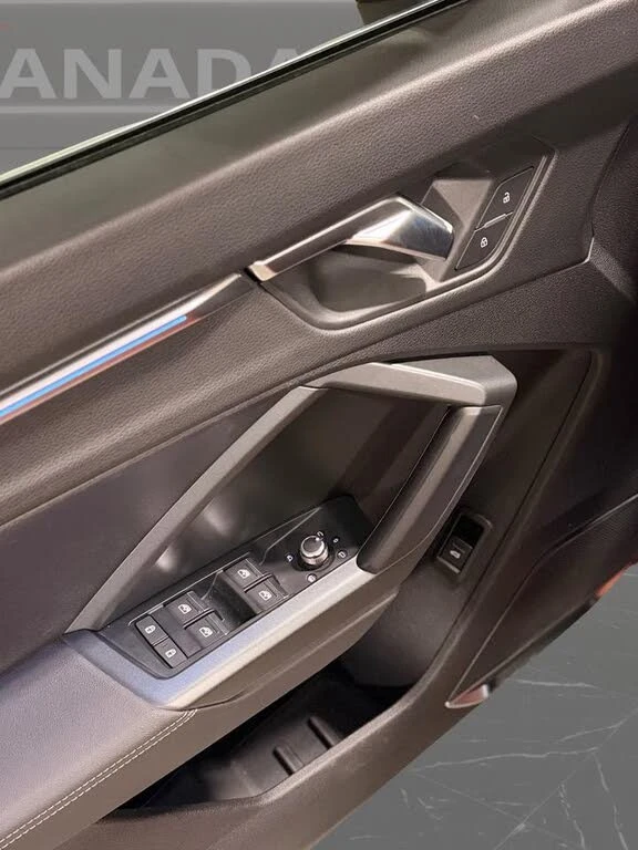 Audi Q3 Technik quattro * 98676км* АвтоКредит* (ЦЕНА ДО БГ, снимка 8 - Автомобили и джипове - 54129289