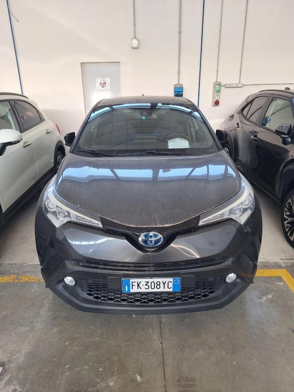 Toyota C-HR 1.8 HYBRID ГАРАНЦИОННА CAR PLAY ANDROID AUTO WAZE - изображение 2