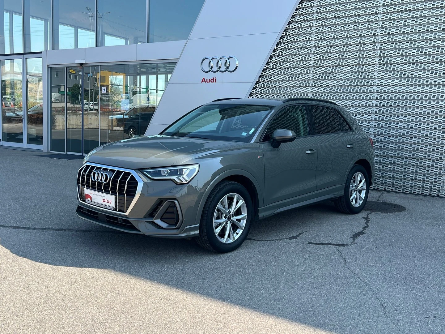 Audi Q3 S line 40 TDI quattro - изображение 6
