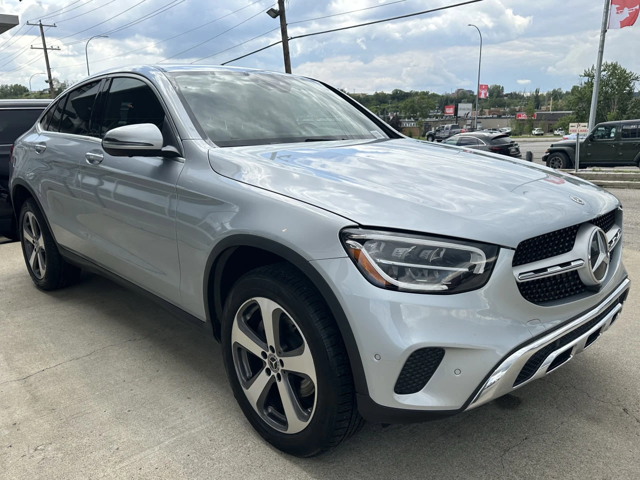 Mercedes-Benz GLC 300 * CARFAX * АВТО КРЕДИТ * ЦЕНА ДО БГ! - изображение 3