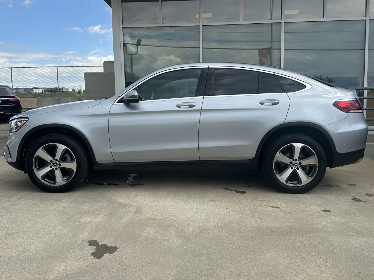 Mercedes-Benz GLC 300 * CARFAX * АВТО КРЕДИТ * ЦЕНА ДО БГ! - изображение 8