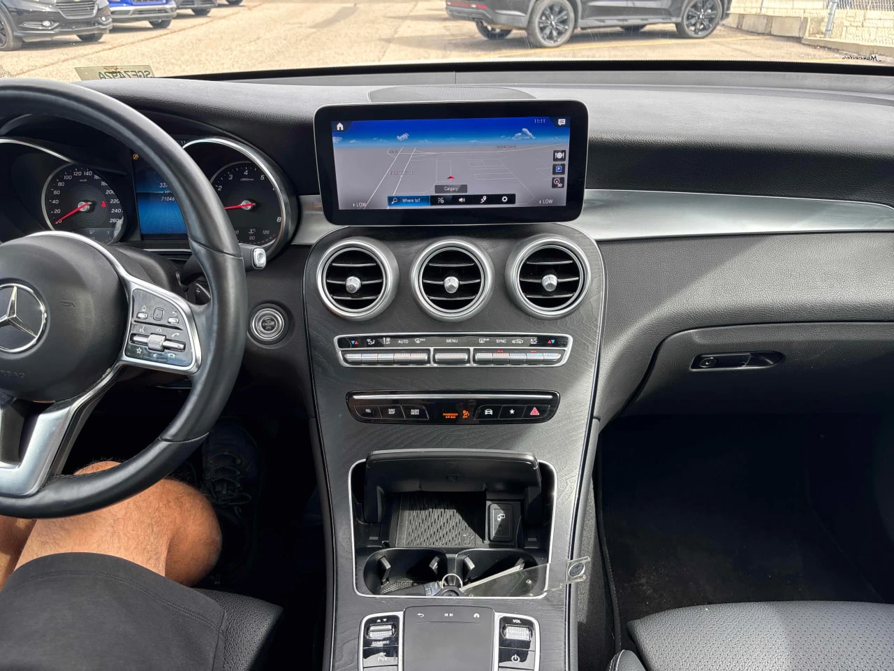 Mercedes-Benz GLC 300 * CARFAX * АВТО КРЕДИТ * ЦЕНА ДО БГ! - изображение 10