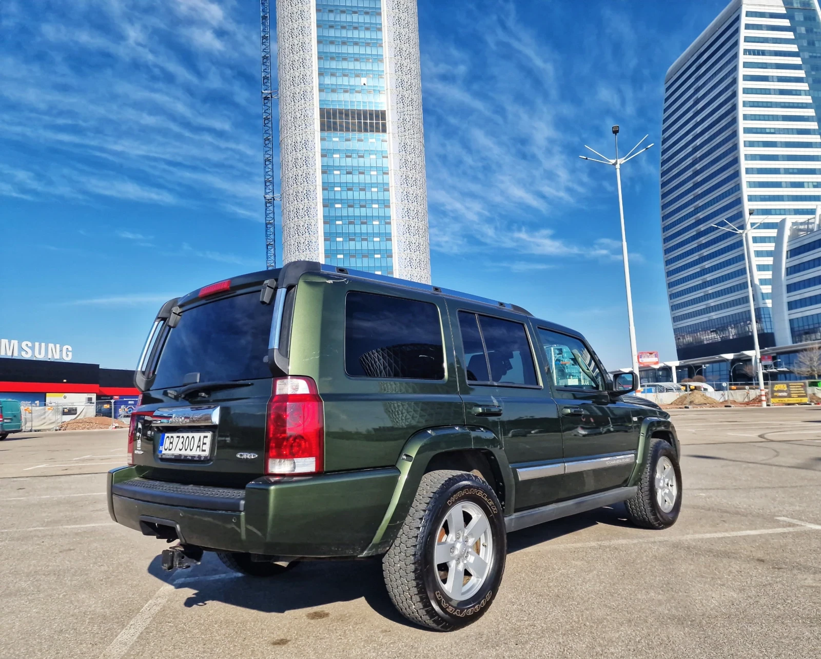 Jeep Commander 3.0 CRD Limited, снимка 3 - Автомобили и джипове - 53729156