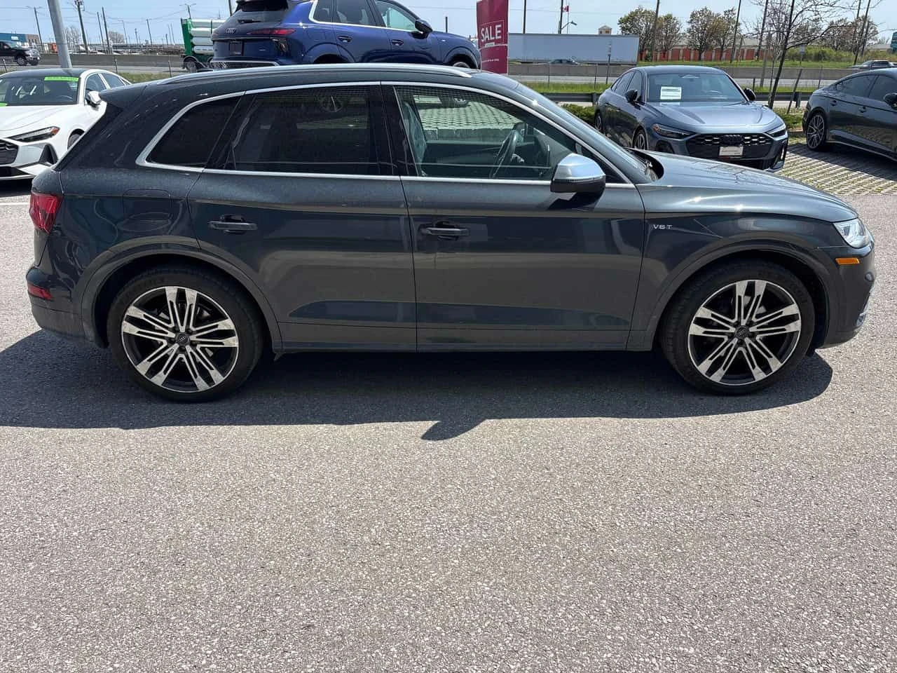 Audi SQ5 ВСИЧКИ ЕКСТРИ * ГЛАВНО ПРЕДСТАВИТЕЛСТВО НА AUDI* , снимка 4 - Автомобили и джипове - 54611830