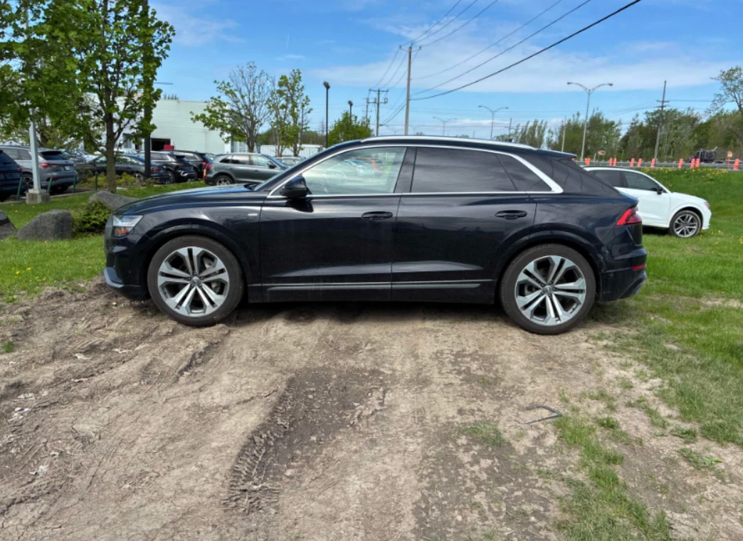 Audi Q8 QUATTRO 3.0L БЕЗ ИНЦИДЕНТИ CARFAX, снимка 2 - Автомобили и джипове - 54628354