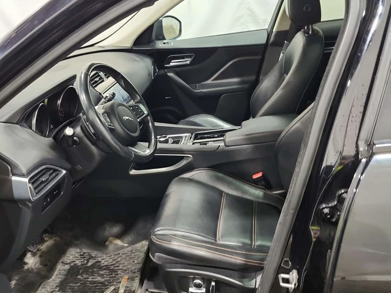 Jaguar F-PACE * PRESTIGE * CARFAX * ПОДГРЕВИ * ПАНО * 2 КЛЮЧА , снимка 5 - Автомобили и джипове - 54820205