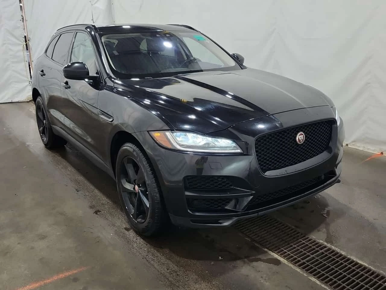 Jaguar F-PACE * PRESTIGE * CARFAX * ПОДГРЕВИ * ПАНО * 2 КЛЮЧА , снимка 2 - Автомобили и джипове - 54820205