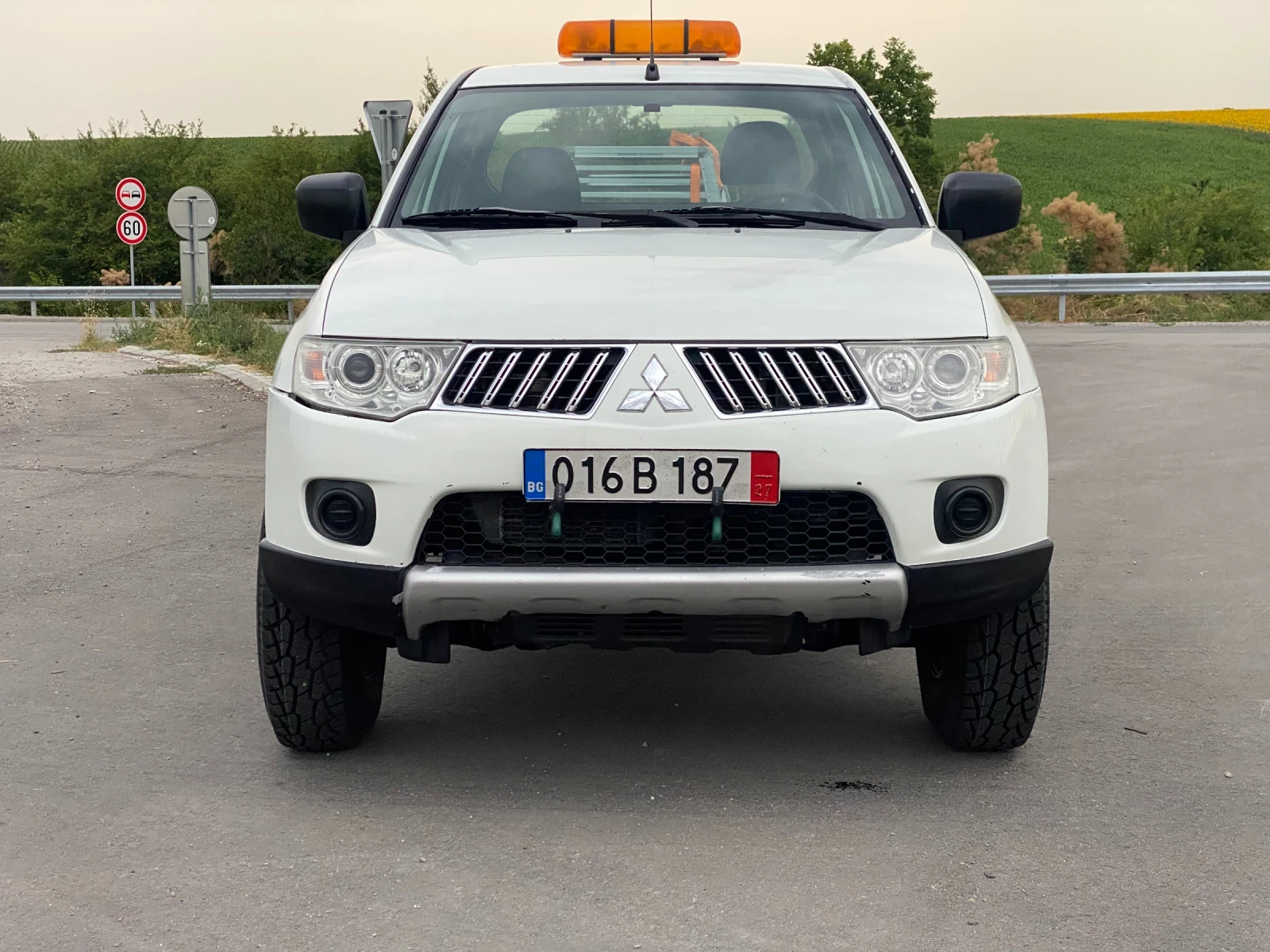 Mitsubishi L200 2, 5 TDI/136 k/Клима, снимка 2 - Автомобили и джипове - 55253347