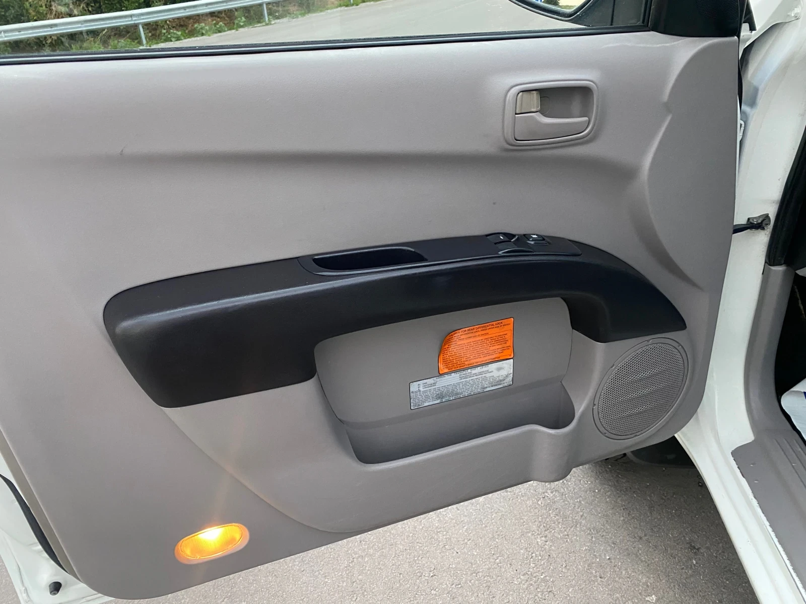 Mitsubishi L200 2, 5 TDI/136 k/Клима, снимка 9 - Автомобили и джипове - 55253347