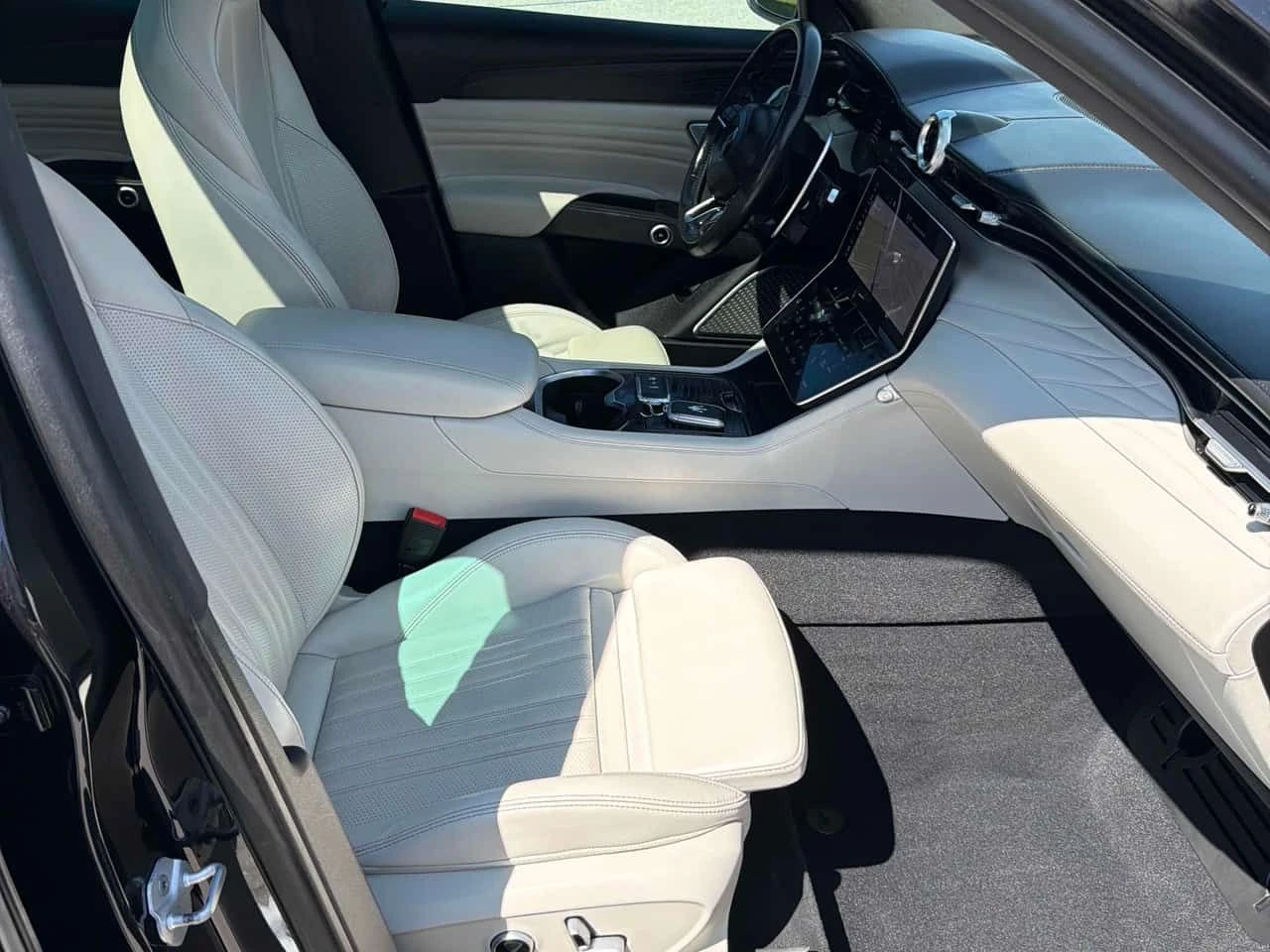 Maserati Grecale Modena /CARFAX /360/ХЕДЪП/ПАНО/ПОДГРЕВ/, снимка 14 - Автомобили и джипове - 55570074
