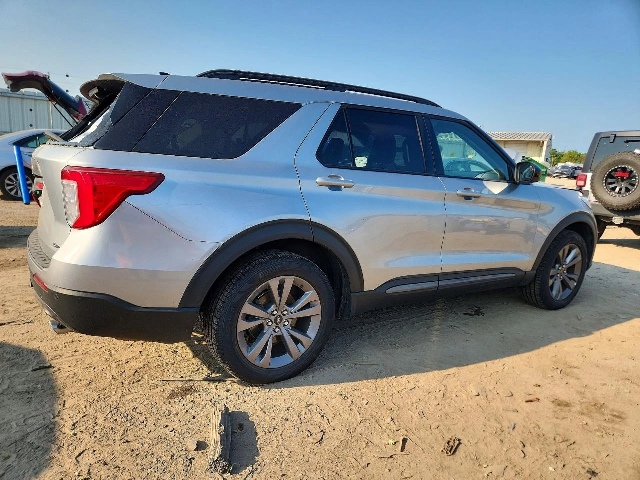 Ford Explorer 2.3l Xlt, снимка 3 - Автомобили и джипове - 56072469