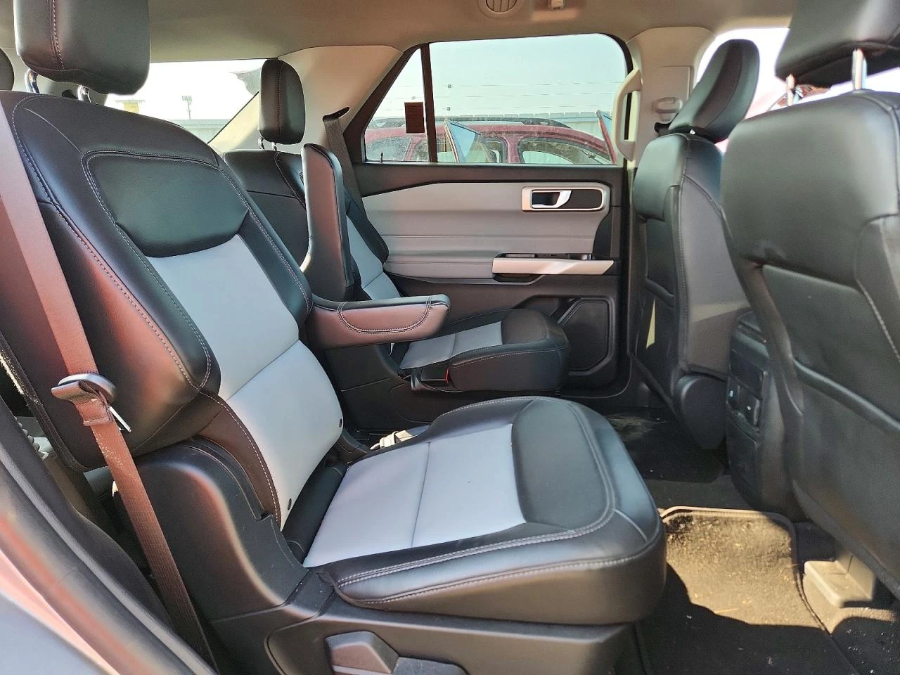 Ford Explorer 2.3l Xlt, снимка 11 - Автомобили и джипове - 56072469