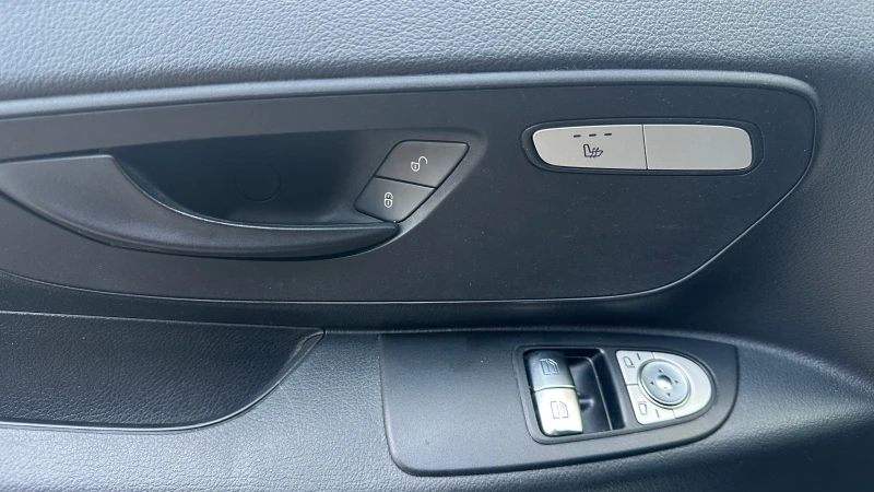 Mercedes-Benz Vito 111 CDI , снимка 9 - Бусове и автобуси - 52640595