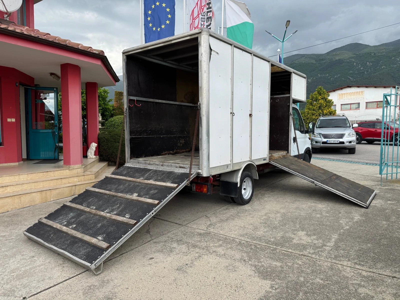 Iveco Daily Животновоз* 35C11* 2.8TDI* до 3.5 тона - изображение 8