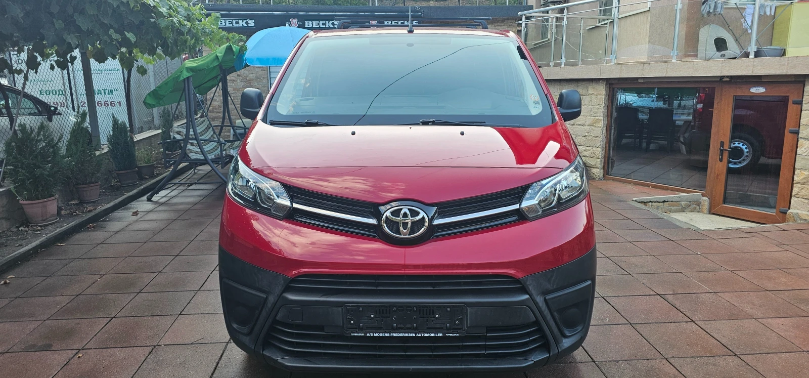 Toyota Proace 2.0D !!! 153600 km РЕАЛНИ  ! БЕЗУПРЕЧЕН АВТОМОБИЛ, снимка 6 - Бусове и автобуси - 55902922