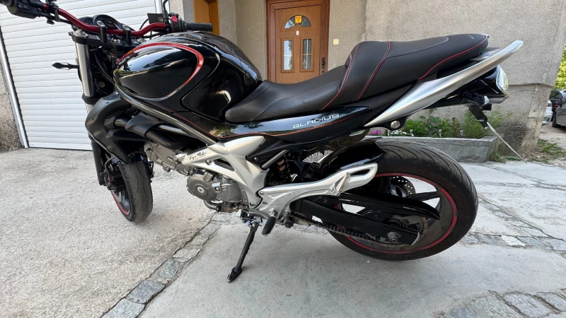Suzuki Gladius, снимка 4 - Мотоциклети и мототехника - 51541690