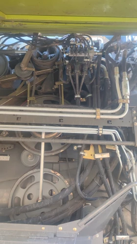 Комбайн Claas Lexion 670 Montana 4x4, снимка 3