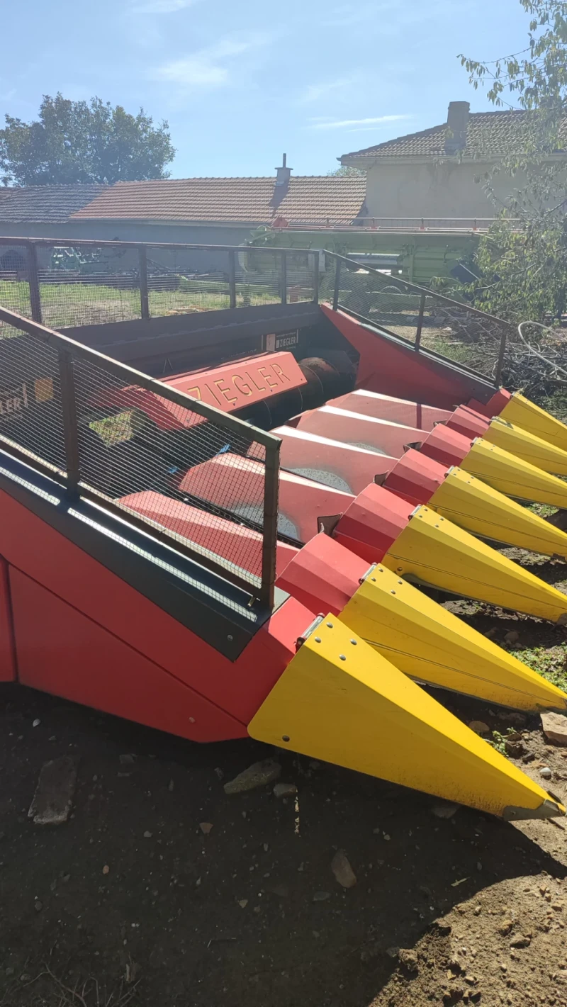 Комбайн Claas Lexion 670 Montana 4x4, снимка 11 - Селскостопанска техника - 52313857