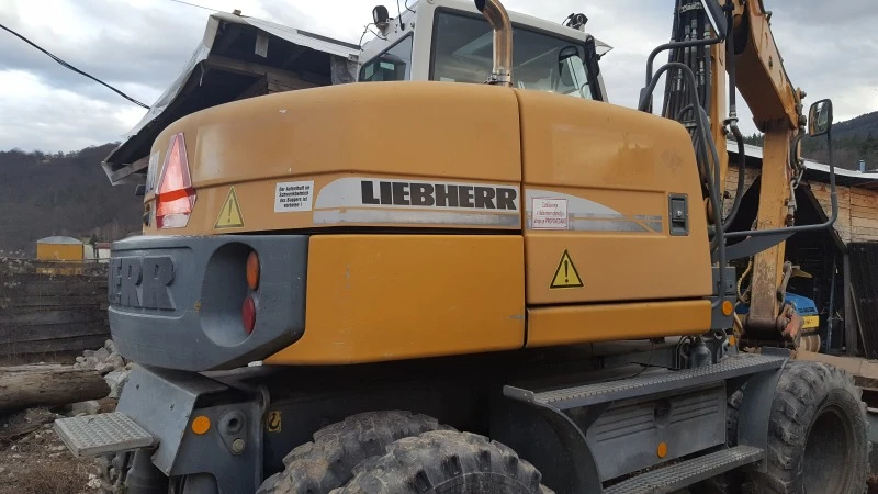 Багер Liebherr 311, снимка 2 - Индустриална техника - 49472144