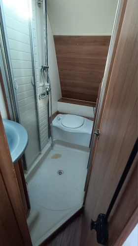 Каравана Burstner Averso 450, снимка 11