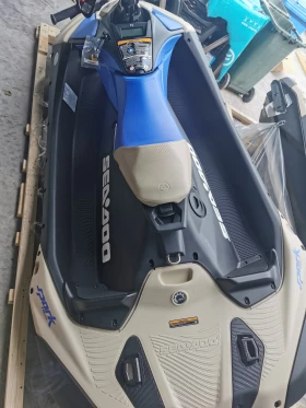 Джет Bombardier Sea Doo Spark Trixx 2025, снимка 2 - Воден транспорт - 49518847