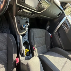 Toyota Auris, снимка 9