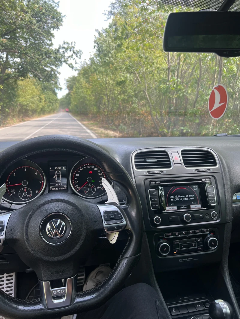 VW Golf, снимка 8 - Автомобили и джипове - 47279507