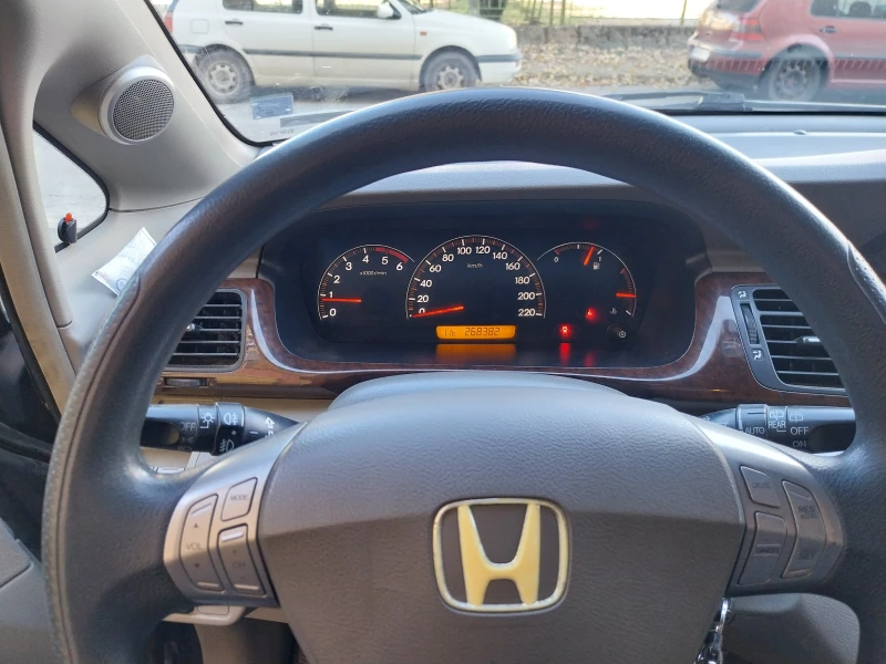 Honda Fr-v Executive , снимка 9 - Автомобили и джипове - 47735786