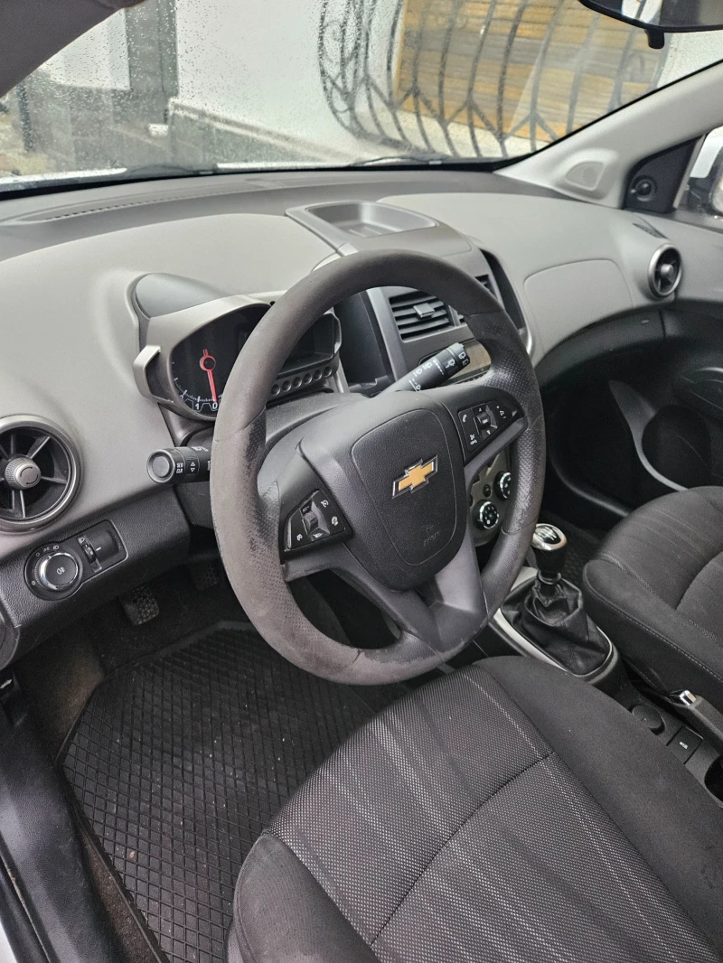 Chevrolet Aveo 1.2 газ бензин, снимка 10 - Автомобили и джипове - 47841317