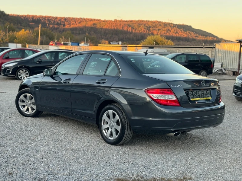 Mercedes-Benz C 220 2.2CDI 170кс НАВИ ПОДГРЕВ МУЛТИ-ВОЛАН , снимка 8 - Автомобили и джипове - 47869413