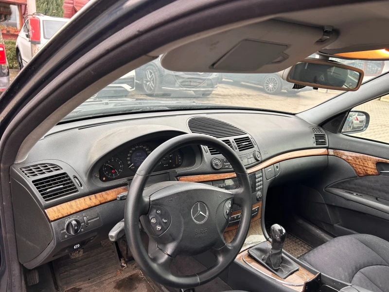 Mercedes-Benz E 220 CDI , снимка 10 - Автомобили и джипове - 48281043