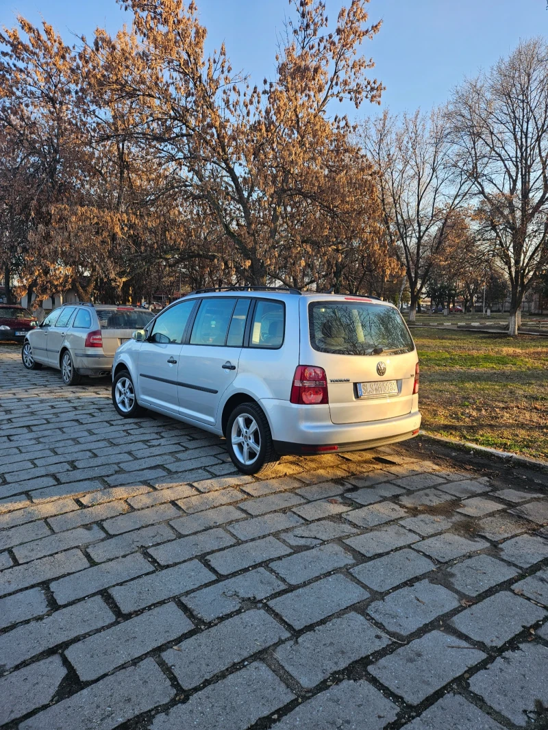 VW Touran 1.9, снимка 4 - Автомобили и джипове - 48499553