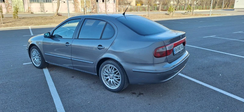 Seat Toledo 2.3 V5, снимка 4 - Автомобили и джипове - 49426990