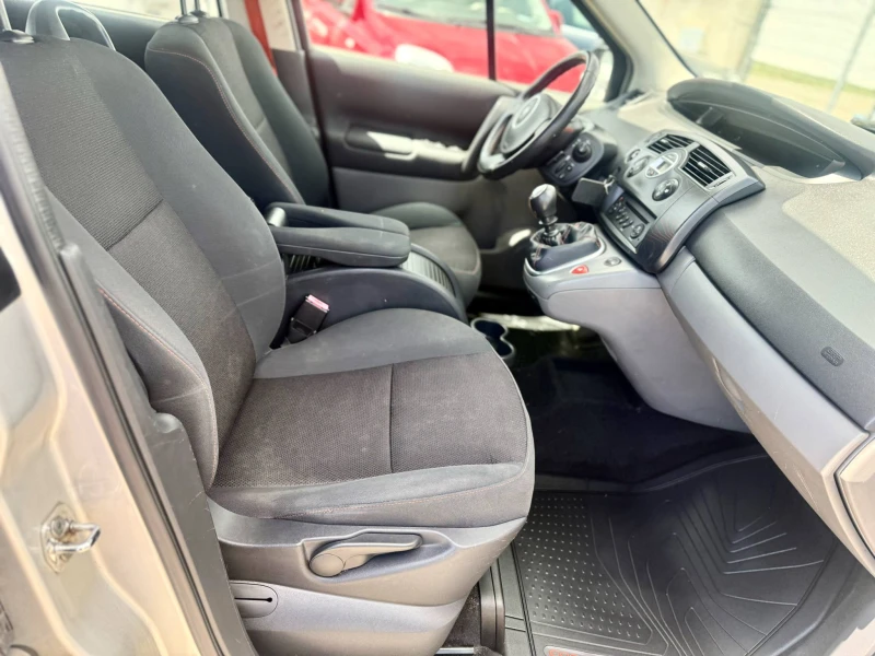 Renault Scenic 1.6 CONQUEST, снимка 12 - Автомобили и джипове - 50334880