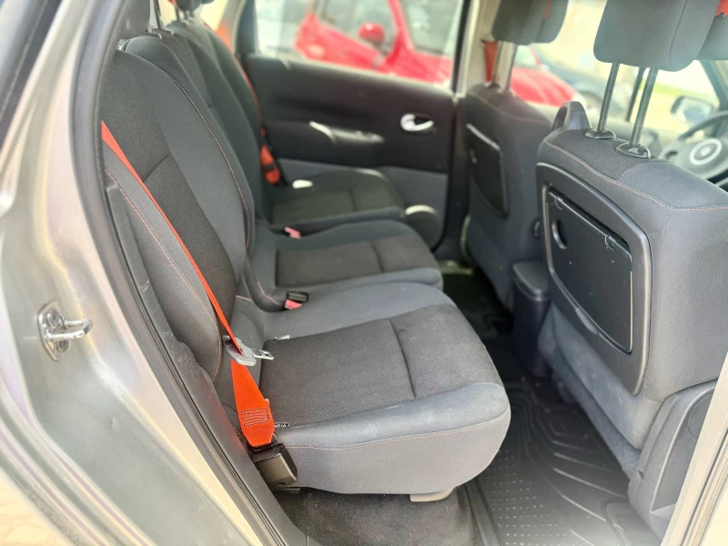Renault Scenic 1.6 CONQUEST, снимка 14 - Автомобили и джипове - 50334880
