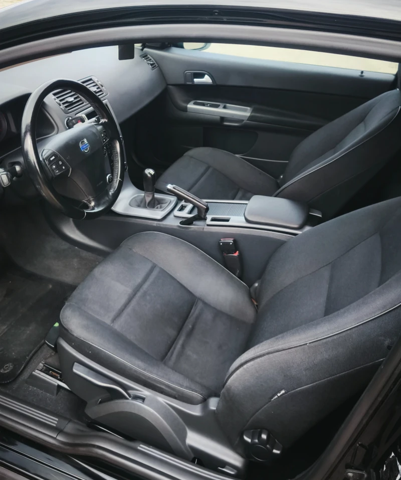 Volvo C30 1.6d 115к.с, снимка 8 - Автомобили и джипове - 52508039