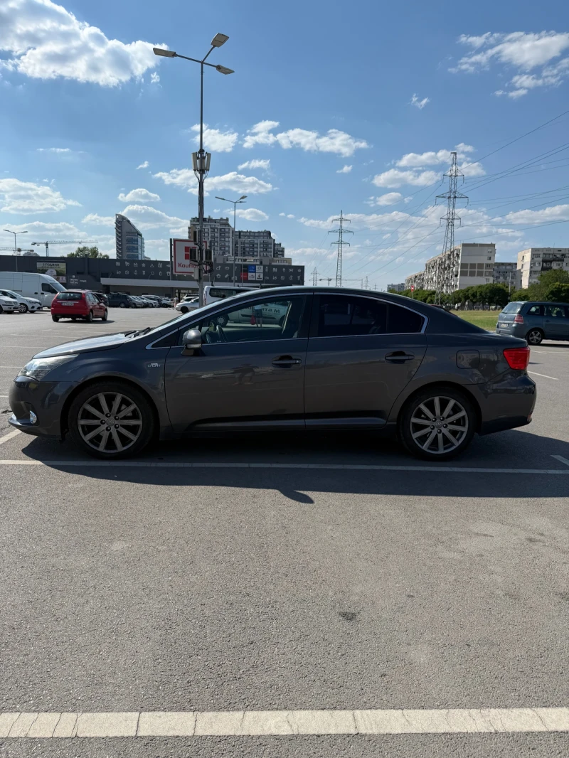 Toyota Avensis, снимка 2 - Автомобили и джипове - 52045784