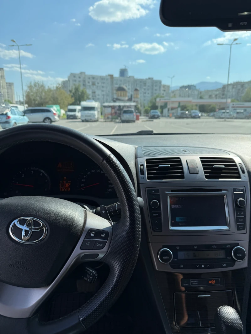 Toyota Avensis, снимка 6 - Автомобили и джипове - 52045784