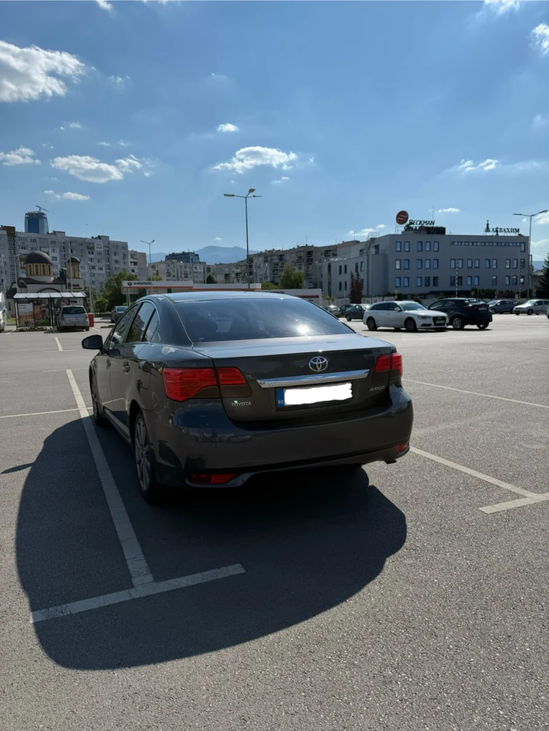 Toyota Avensis, снимка 3 - Автомобили и джипове - 52045784