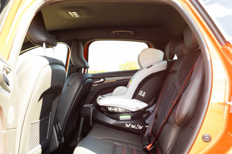 Renault Arkana 1.6 Hybrid RS-Line Гаранция, снимка 13 - Автомобили и джипове - 52396520