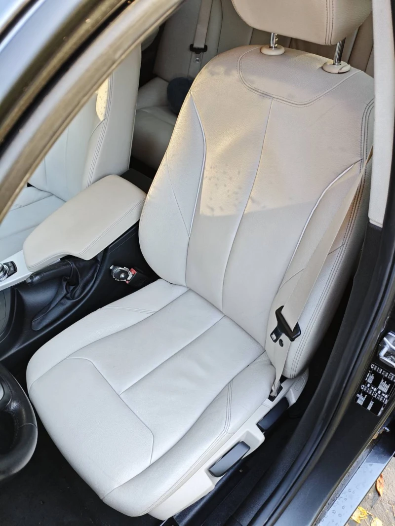 BMW 320, снимка 12 - Автомобили и джипове - 52373469