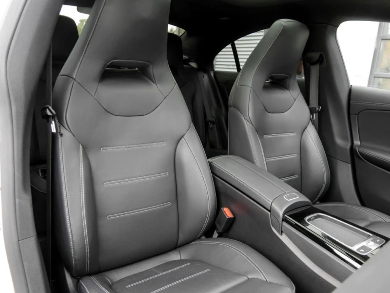 Mercedes-Benz CLA 220 4M* AMG* BURM* MEMORY* DISTR* PANO* 360CAM* , снимка 13 - Автомобили и джипове - 52413050