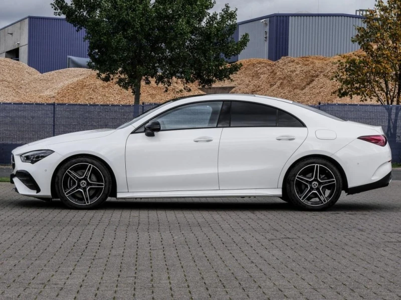 Mercedes-Benz CLA 220 4M* AMG* BURM* MEMORY* DISTR* PANO* 360CAM* , снимка 4 - Автомобили и джипове - 52413050